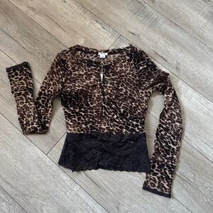 NWT Kimchi Blue sheer leopard button down
